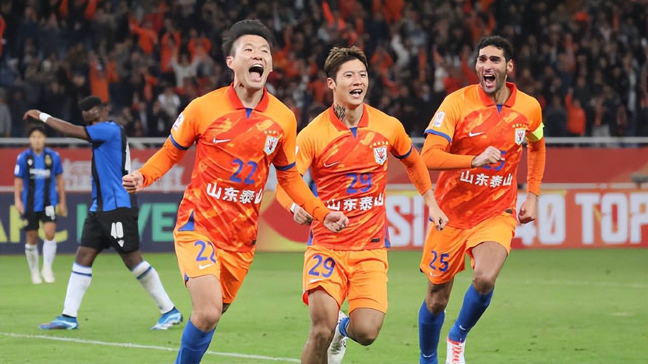 国内球员全力拼搏，球队士气高涨的简单介绍